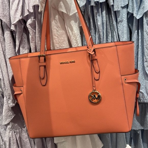 Michael Kors Gilly Large Drawstring Travel Tote Sherbert Leather - Picture 14 of 16